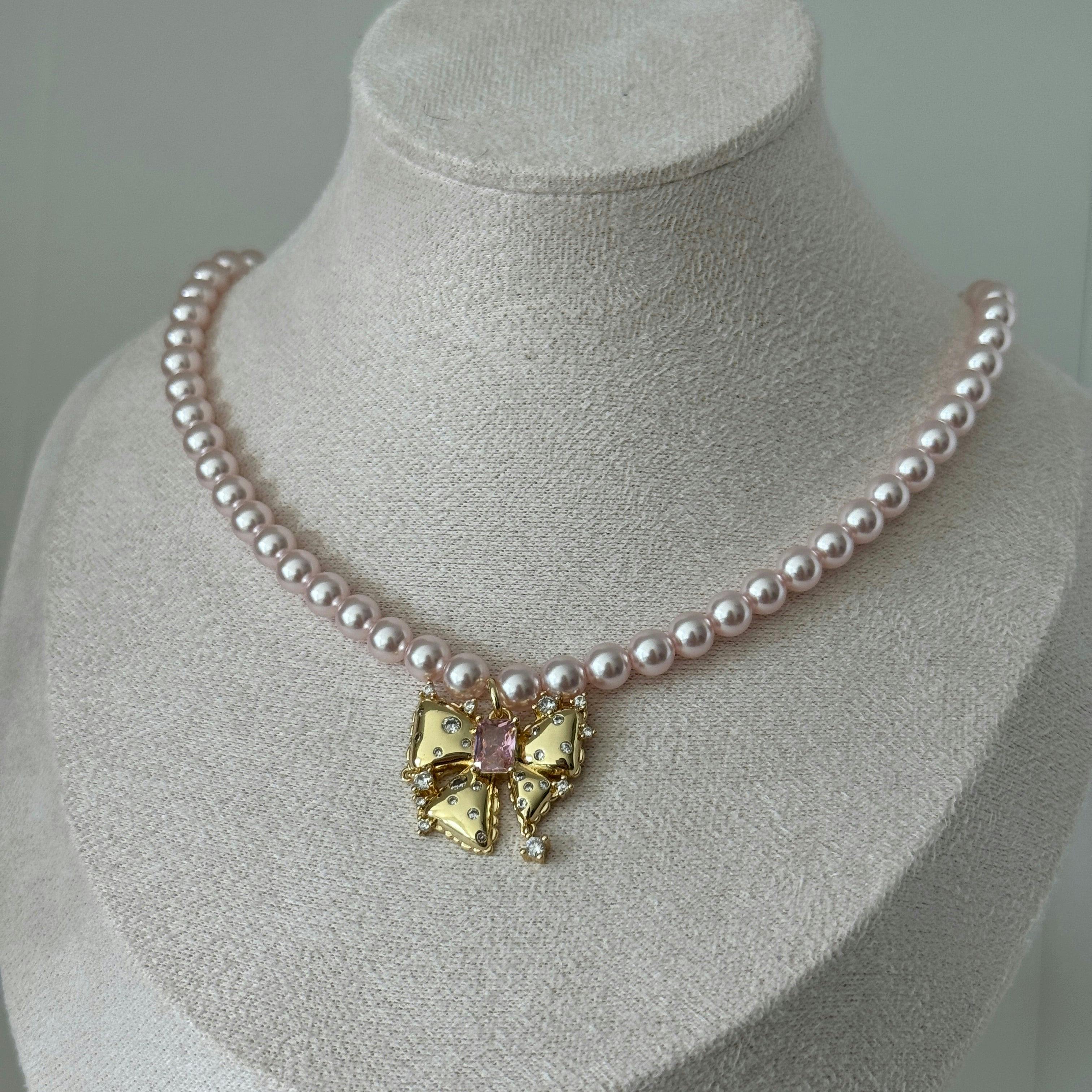 Chloe Pearl Necklace