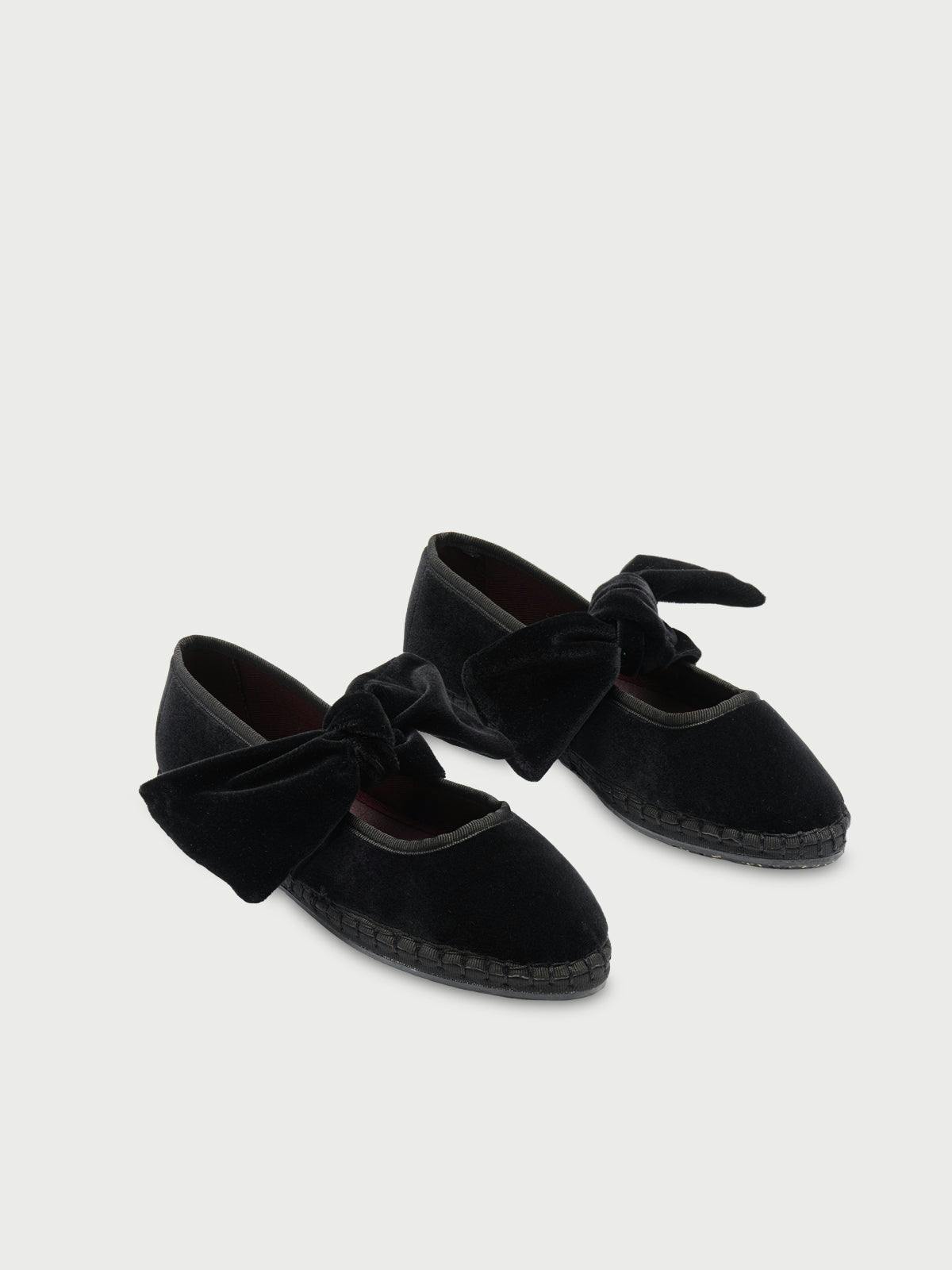 Lyra Black