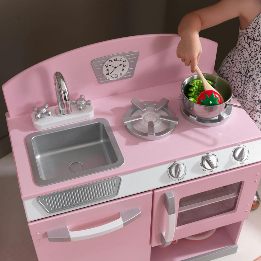 Retro Kitchen & Refrigerator
