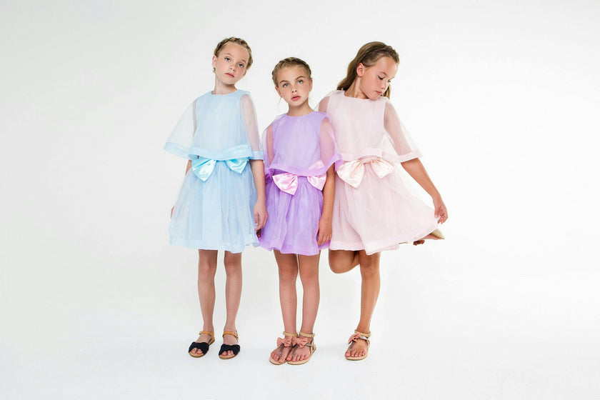 Madeleine (light blue)