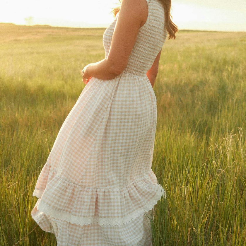 Presley Sleeveless Dress in Cream Gingham