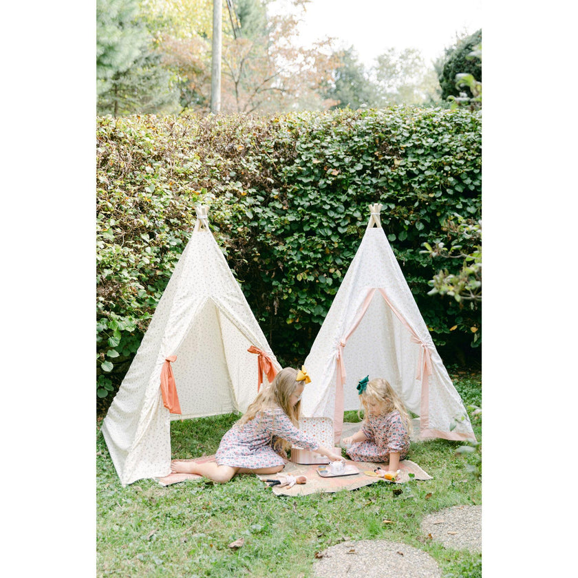 Sadie Play Tent