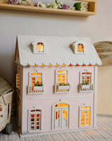 House of Nice · A Little House on The Riviera inside