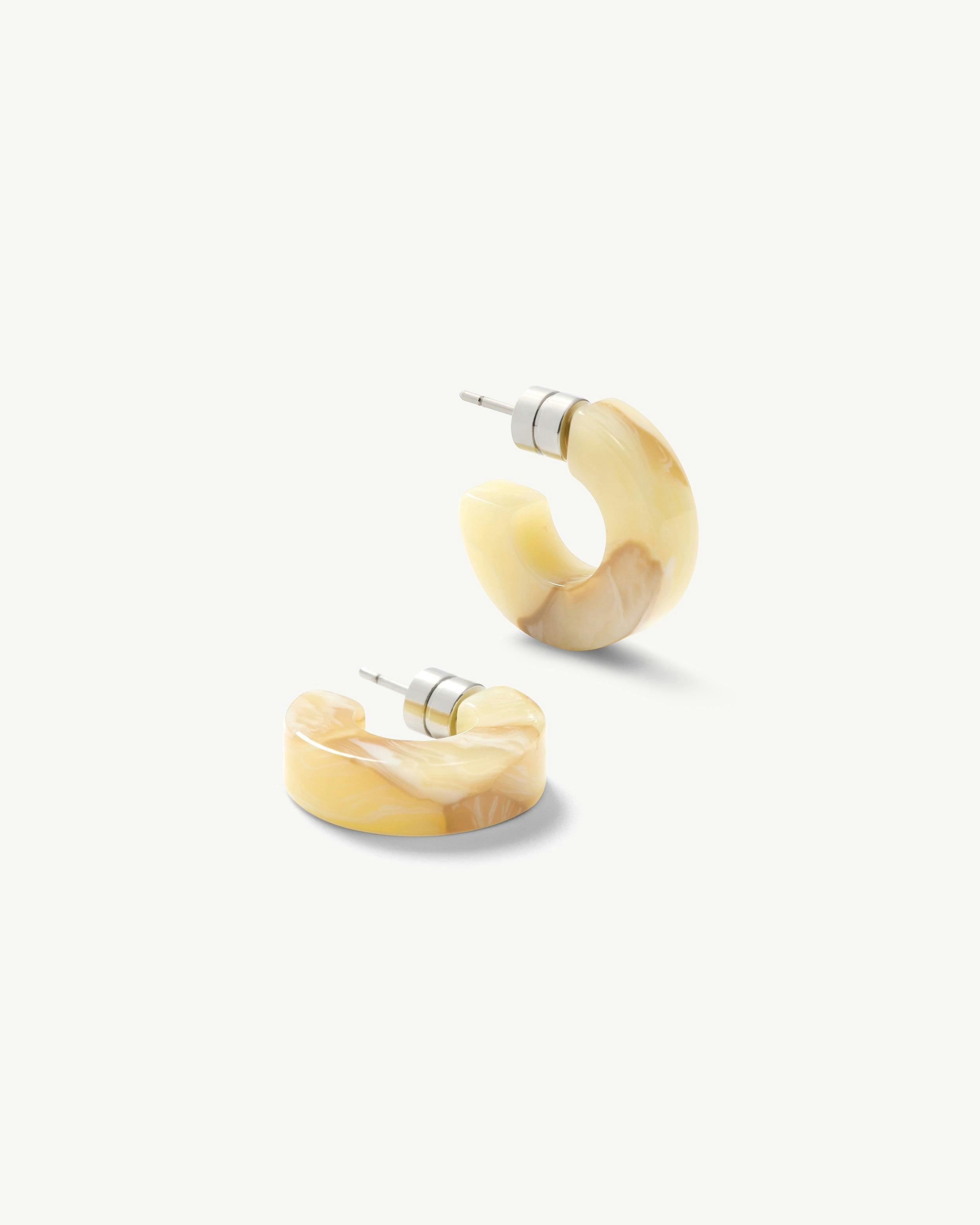Muse Hoops in Crème