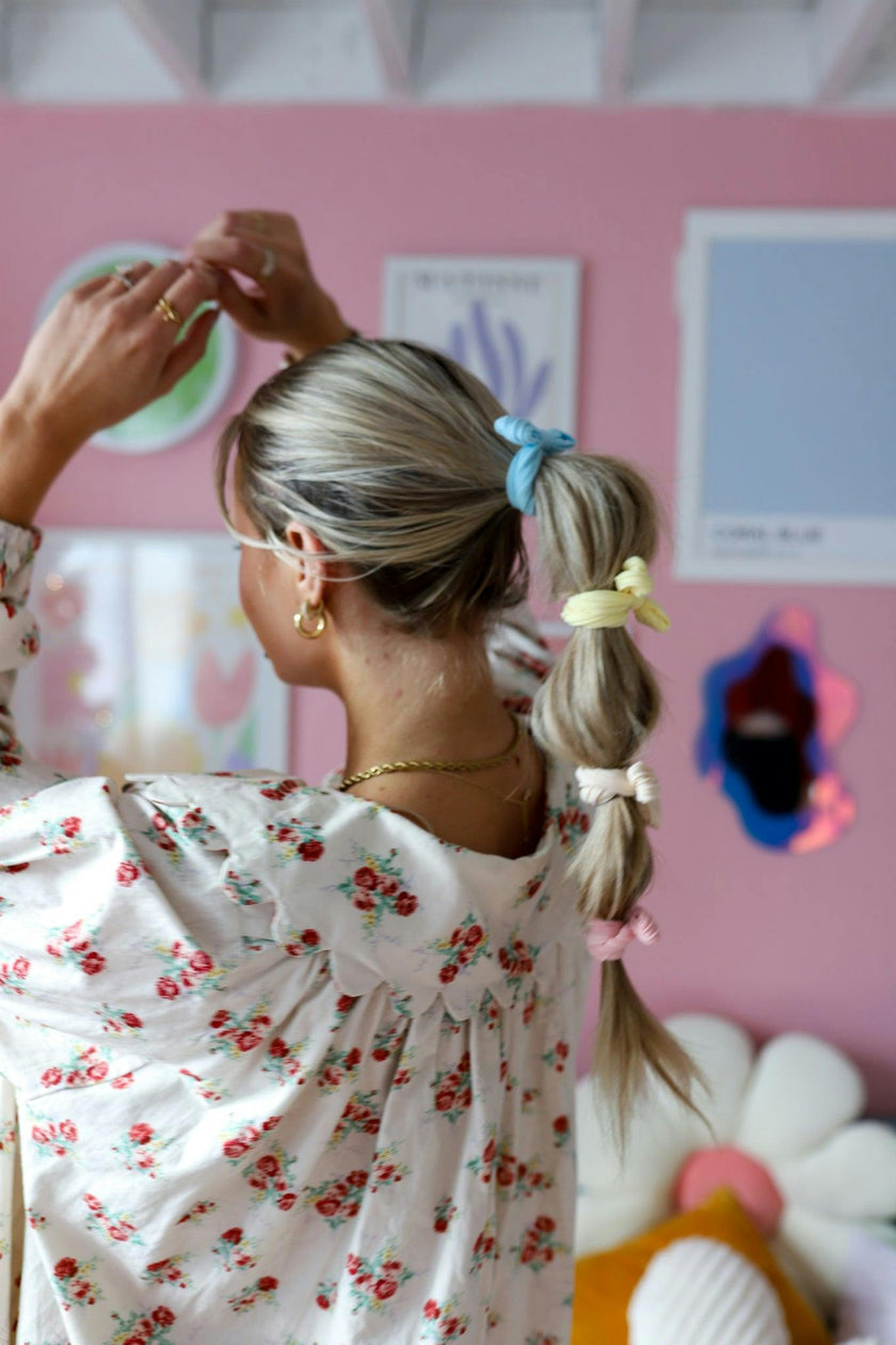 BOW SLICK BACK PONYTAILS (PACK OF 3)