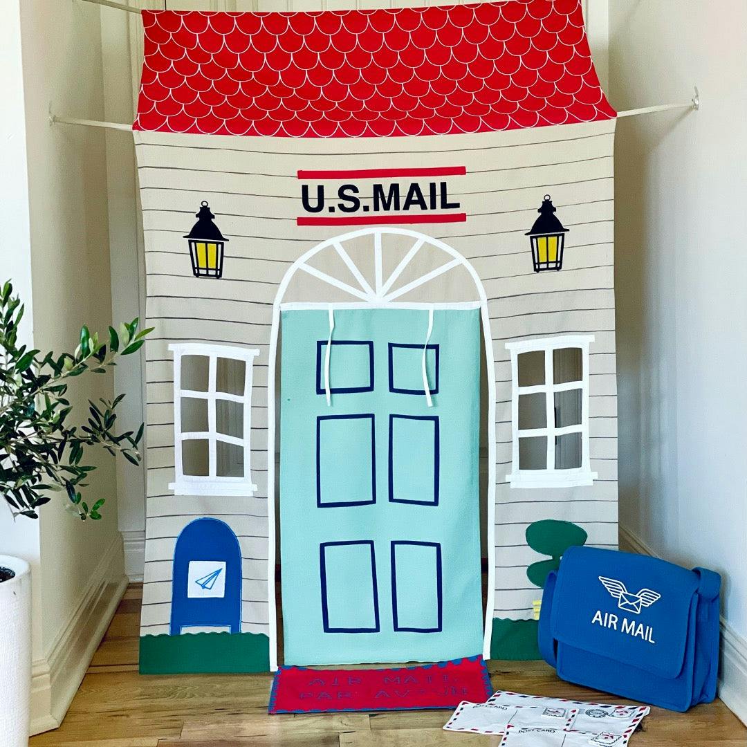 Post Office Doorway Tent with Play Accessories
