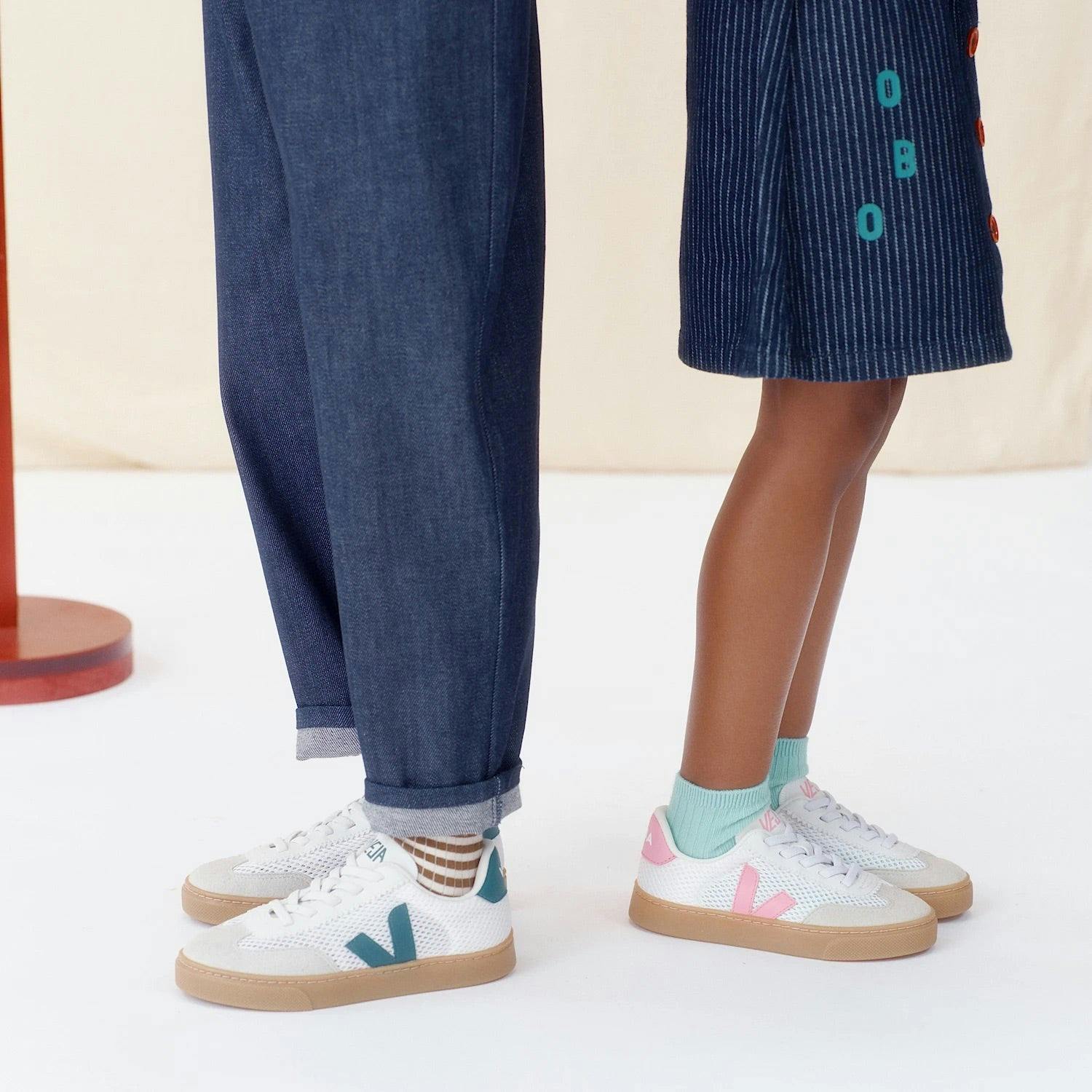 VEJA Small Volley - White Malibu Natural