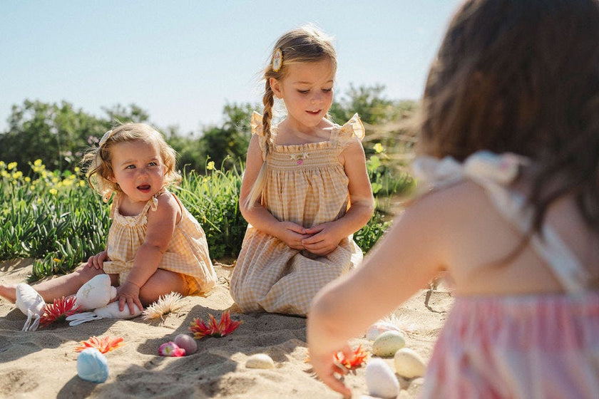 Smock Flutter Dress in Yellow Gingham/Strawberry
