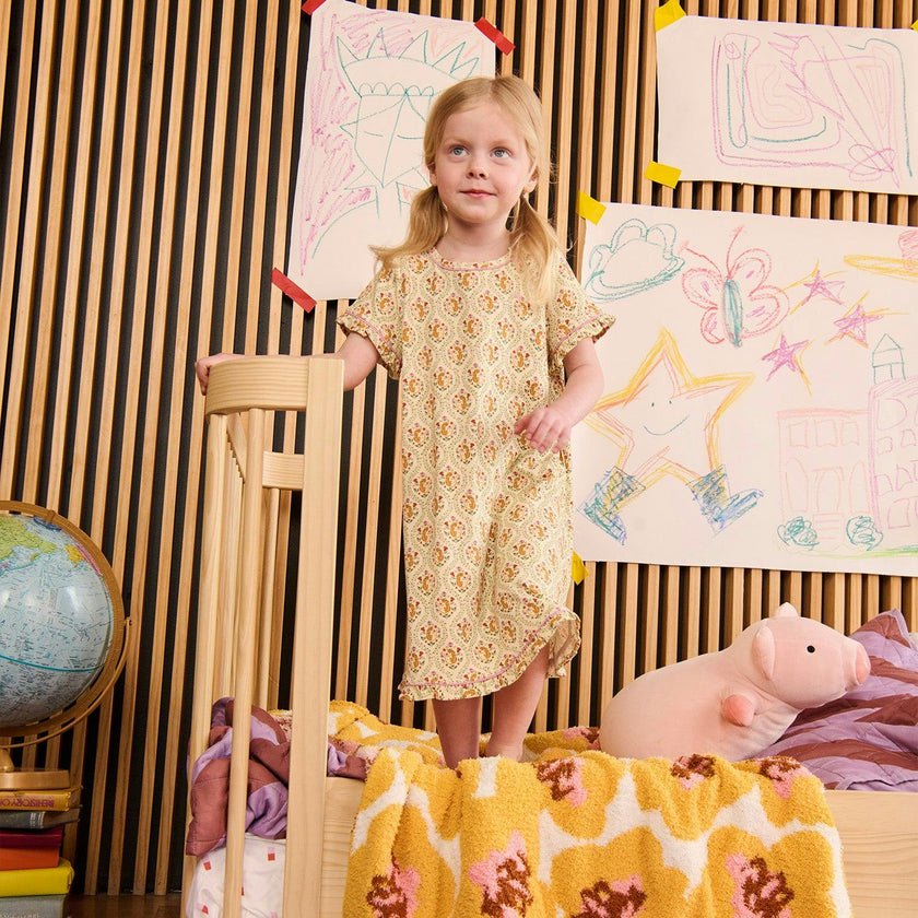 Magnetic Nightgown