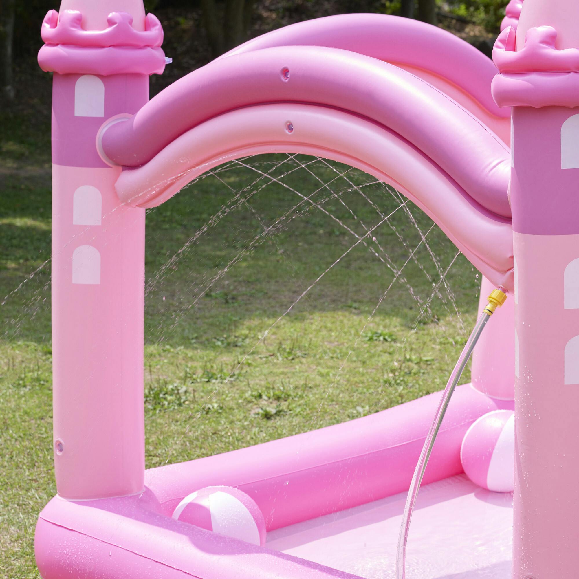 Water Fun Inflatable Castle Kiddie Pool & Sprinkler Play Center With Pump & Beach Balls