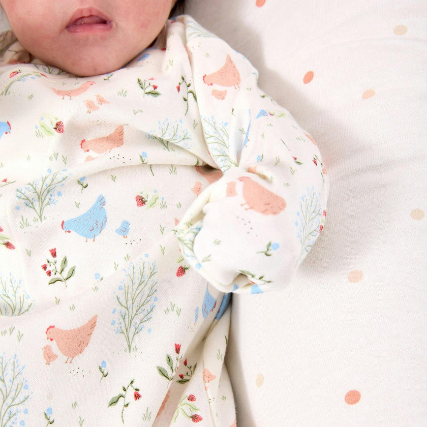 Chicken Tender Org Cot Magnetic Gown+Hat