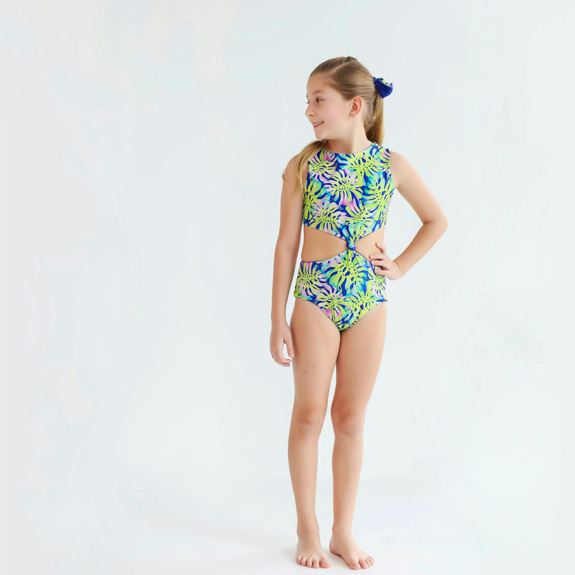 Alexa Trikini - Montemar Print