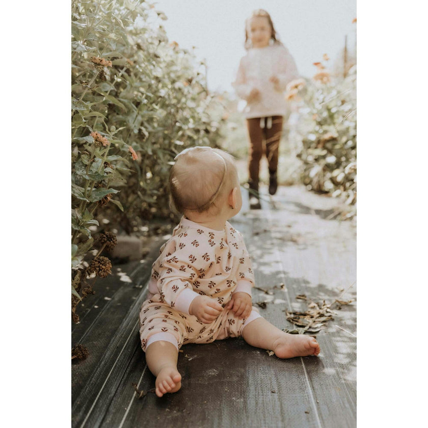Fleece Joggers in Wild Rose