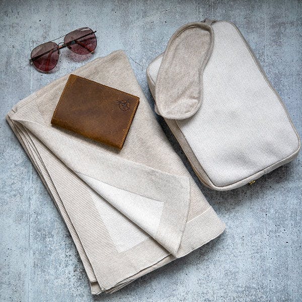 Reversible Solid Throw Set