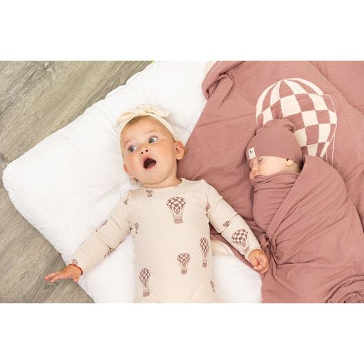 Knit Checkered Hot Air Balloon Blanket Dark Almond/Rose
