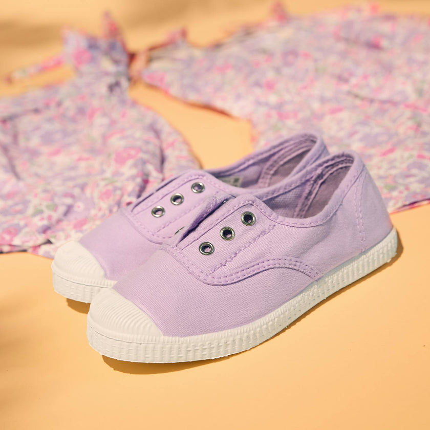 Hampton Canvas Plum Plimsolls in Lavender