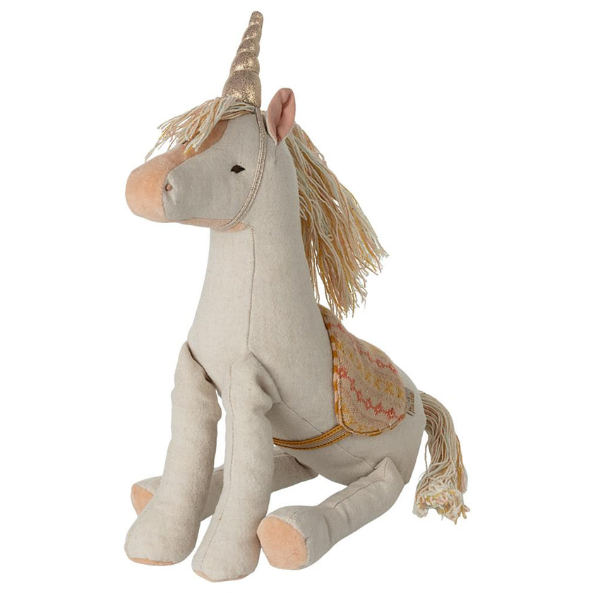Unicorn, Medium