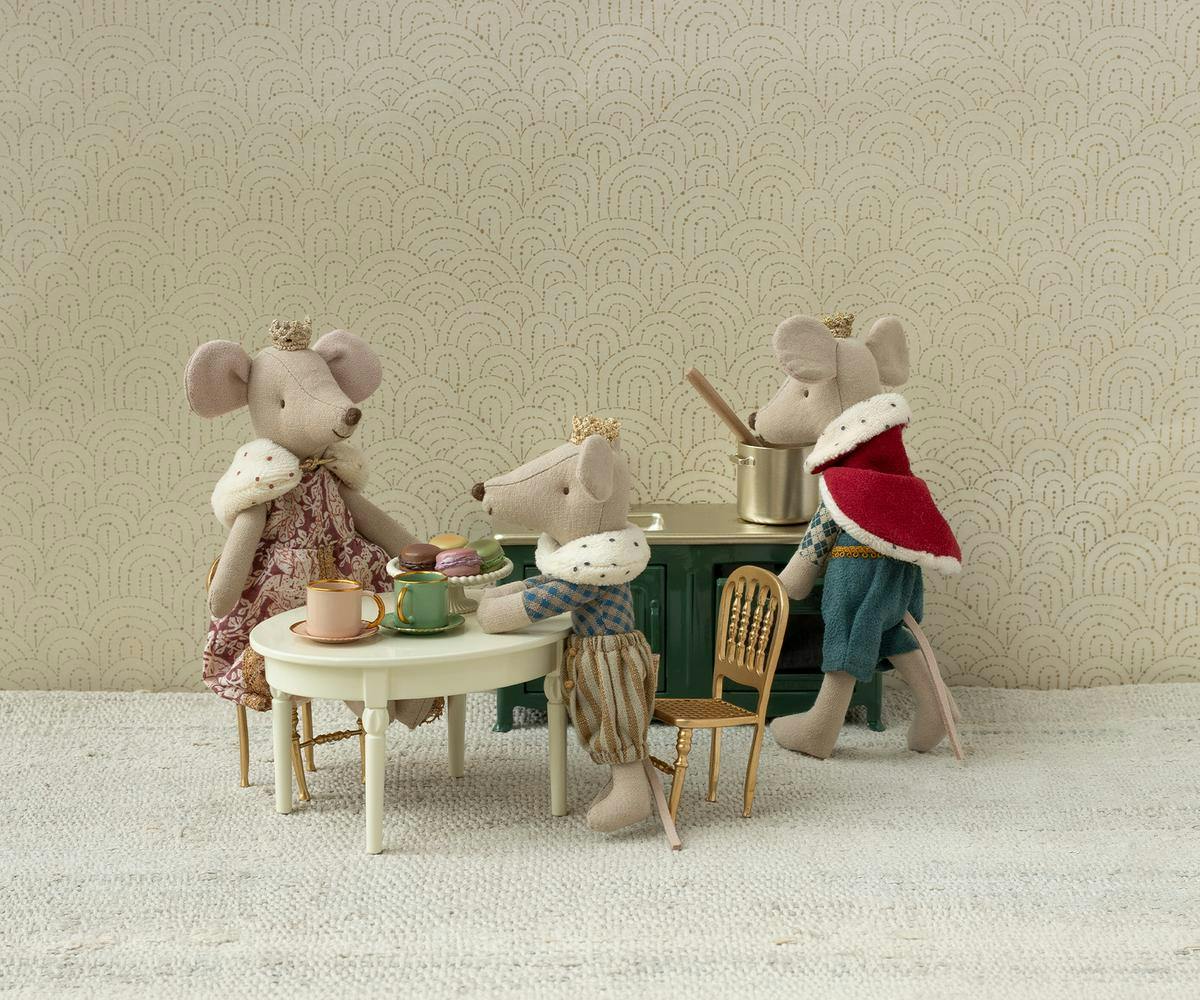 King mouse, Dad
