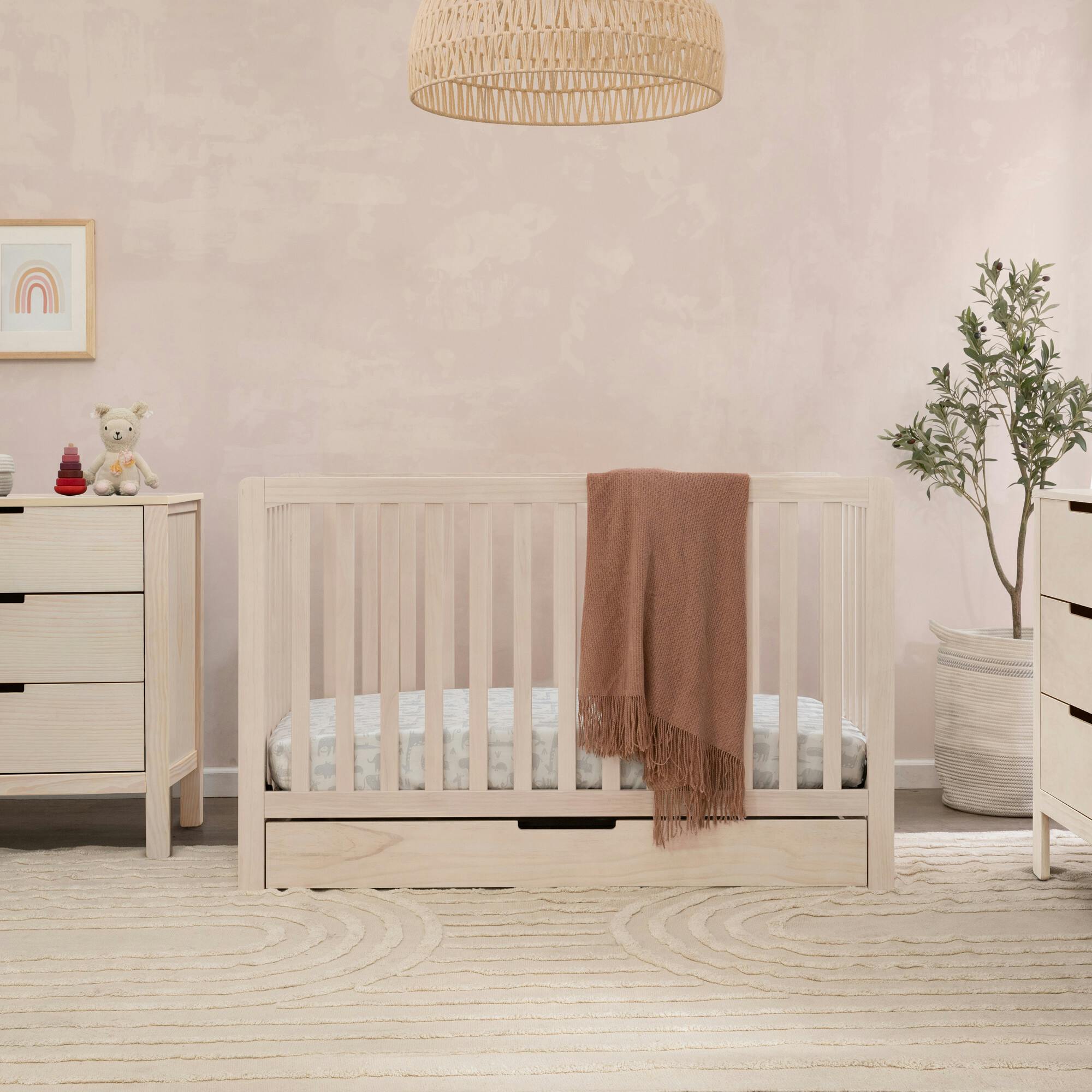 Colby 4-in-1 Convertible Crib With Trundle Drawer