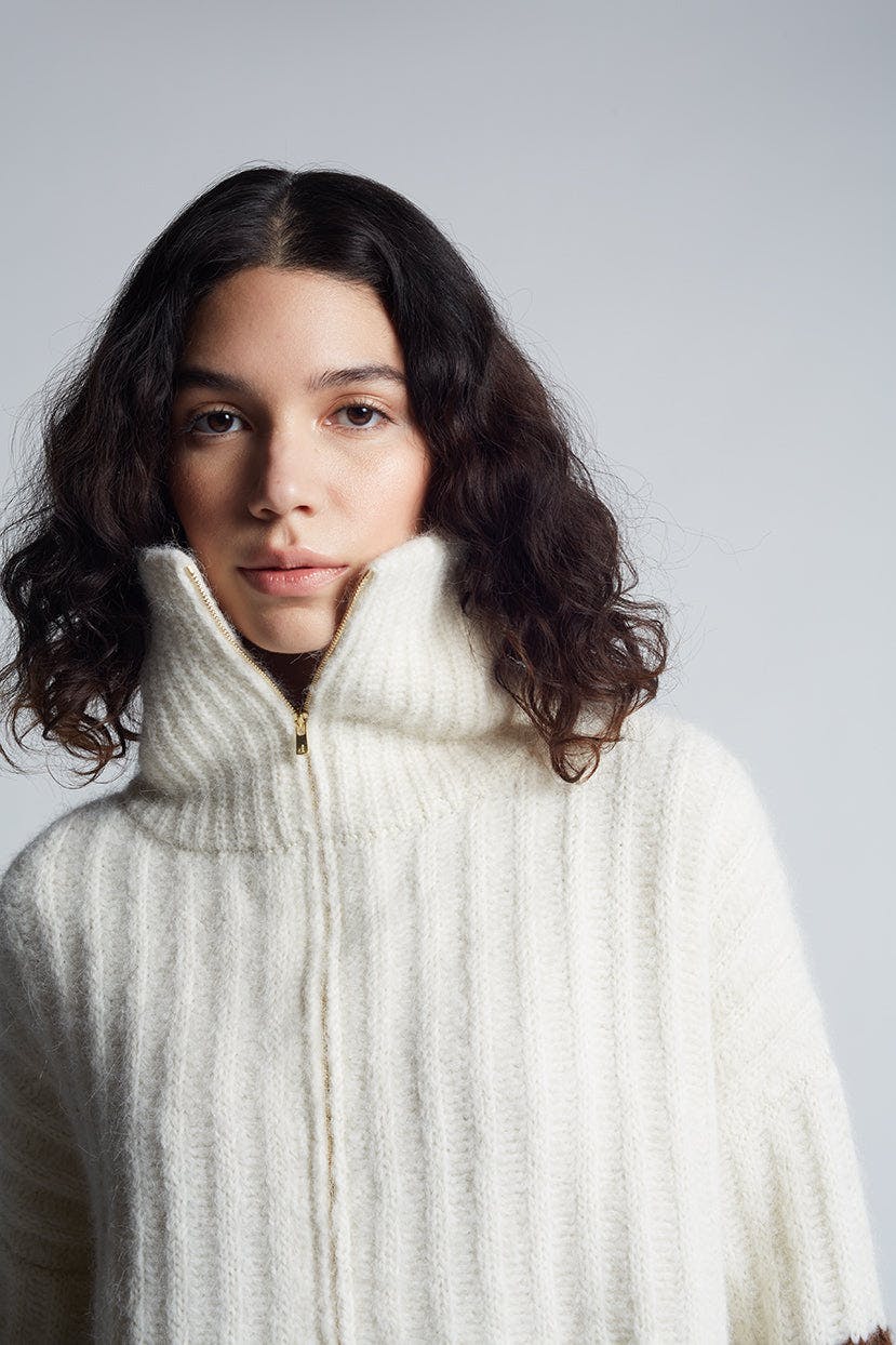 UMA COLOR-BLOCK PONCHO