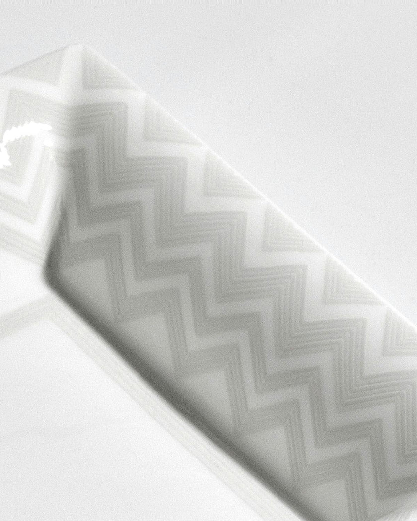 Tray Zig Zag Rectangular Large In Luxury Box White 8.5" X 6.75"