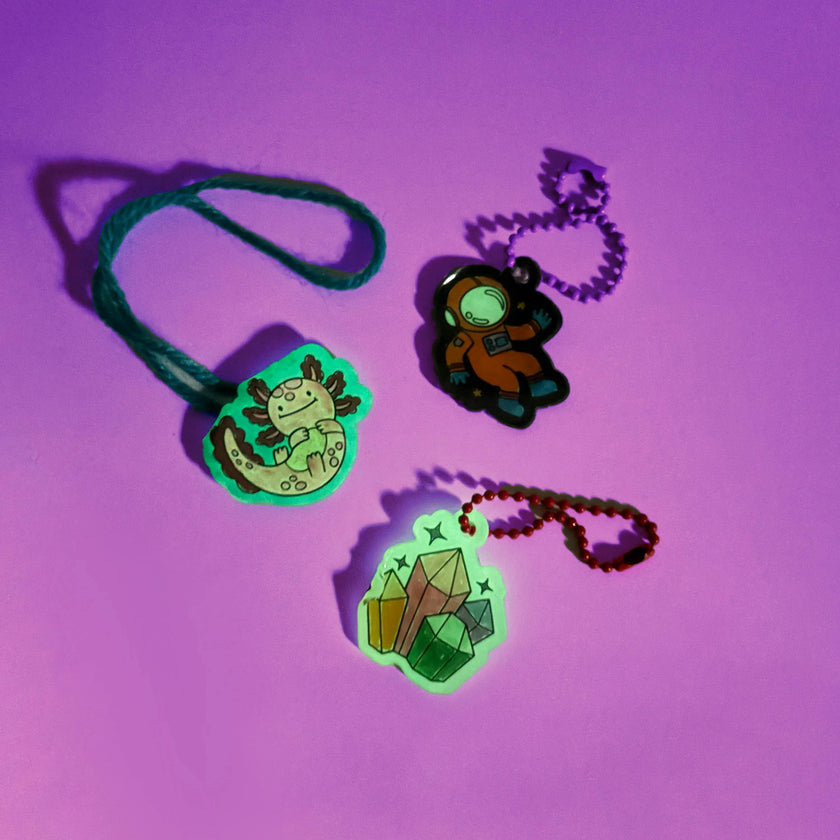 Shrink-Its! DIY Shrink Art Kit - Glow Buddies - 20 Charms