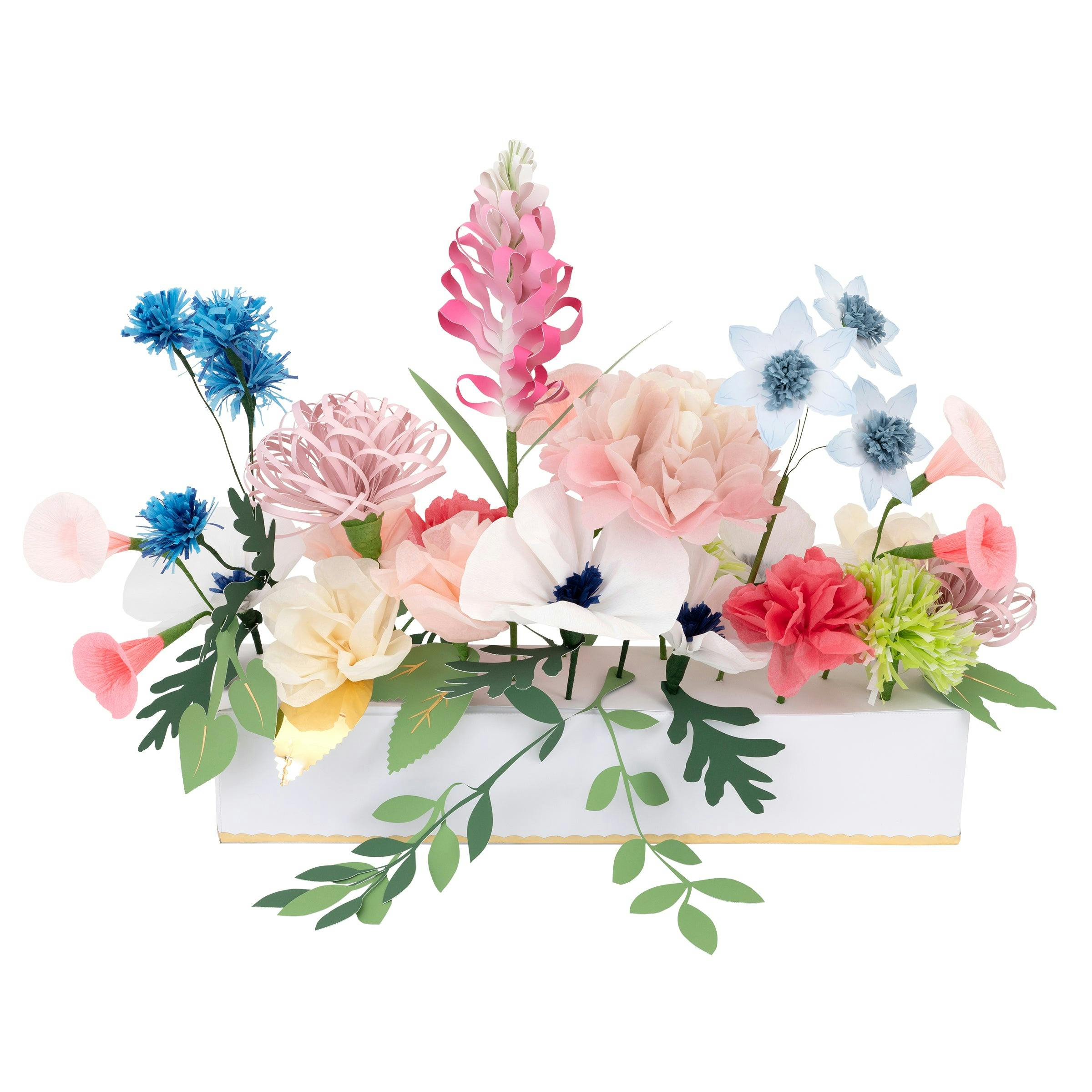 Hazel Gardiner Spring & Summer Table Centerpiece