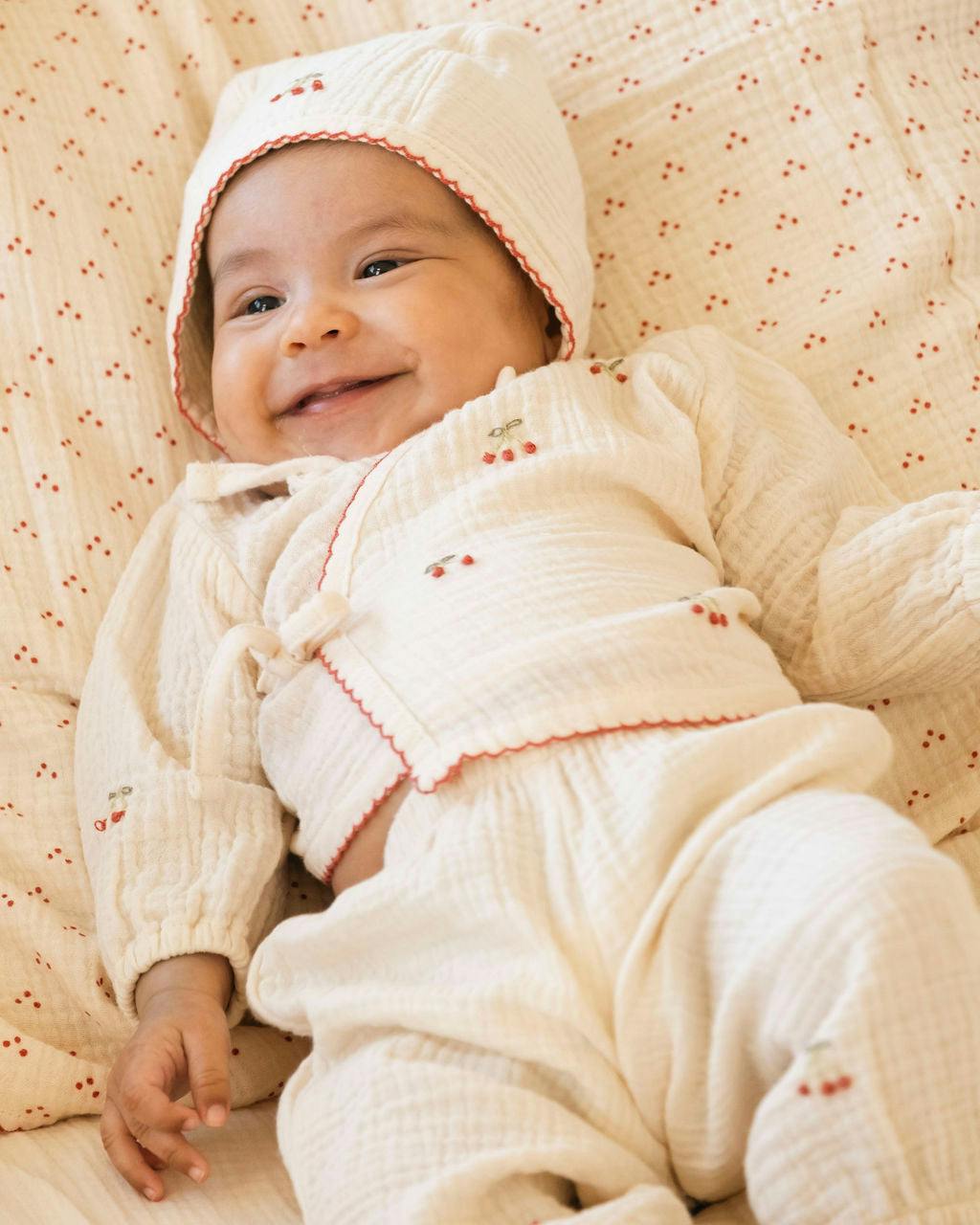 Gauze Bundle Set in Embroidered Cherries