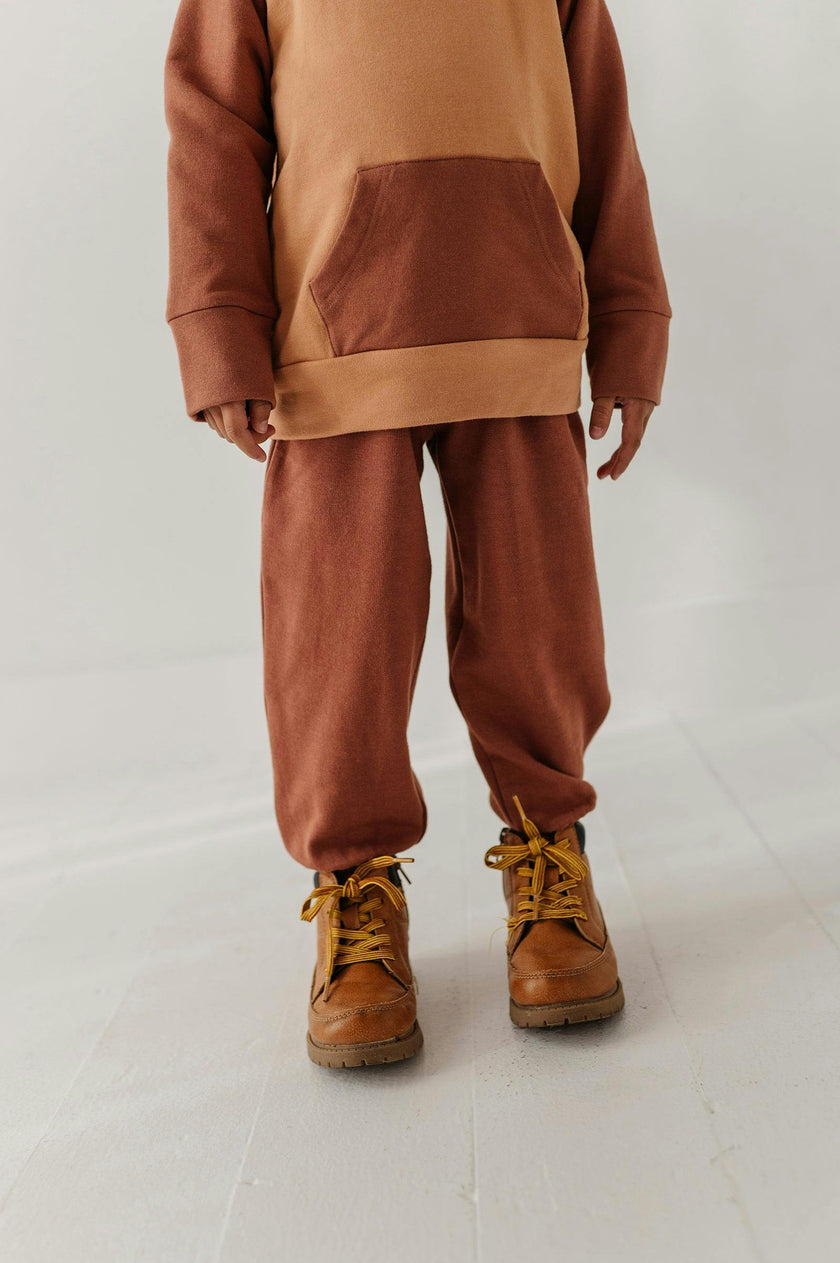 Boys Baggy Sweatpants in Rust