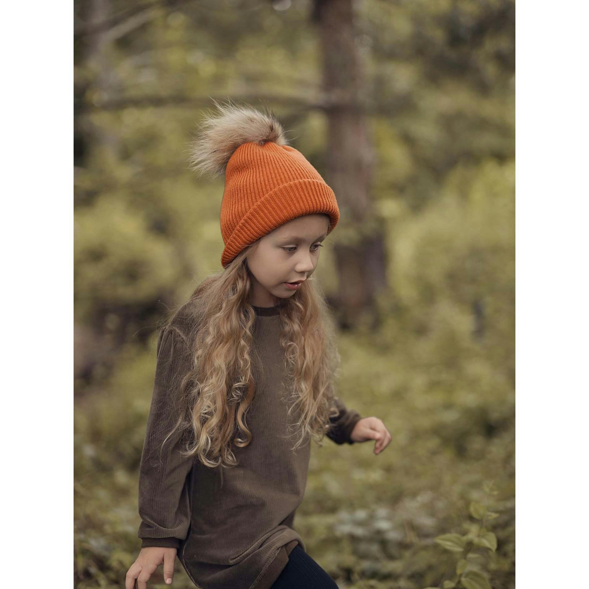 Knitted Wool Hat With A Genuine Fur Pom (TikTok)