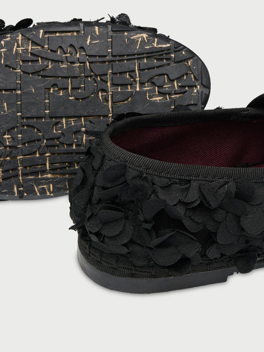 Pierre Lotus Black