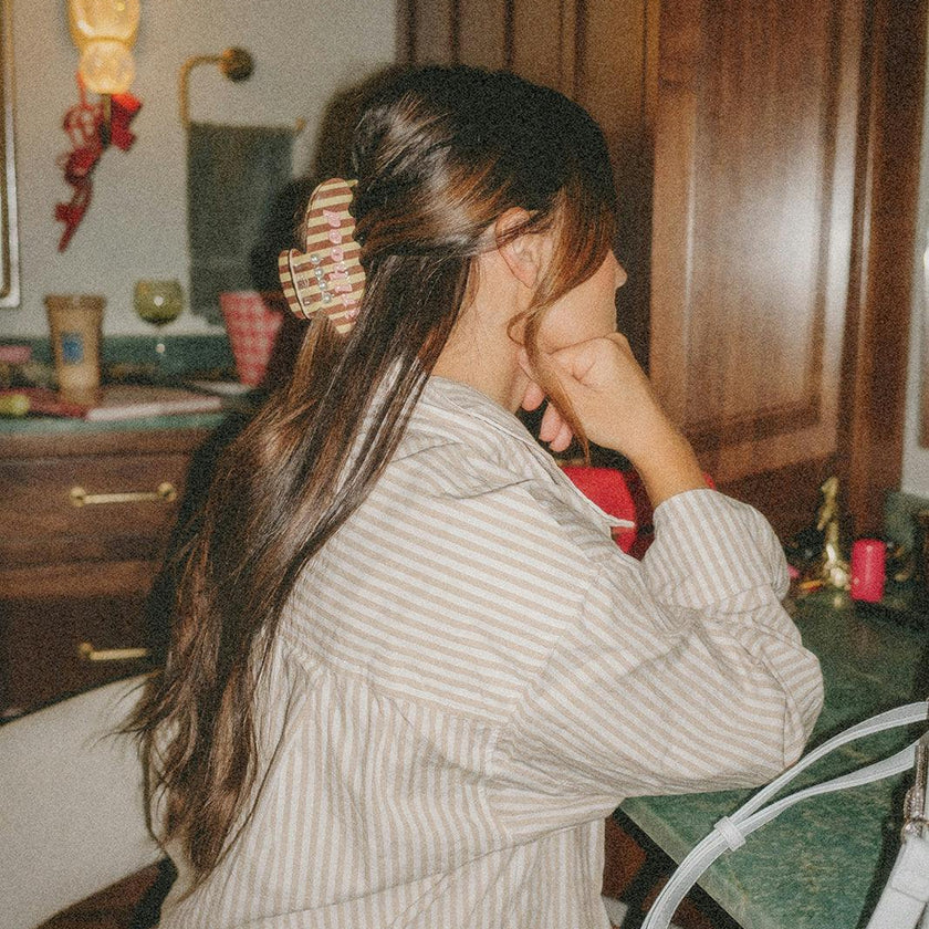 GIRLHOOD OVERSIZED CLAW (2 STYLES)