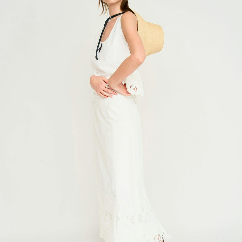 Lombok Skirt in White Embroidered Deco