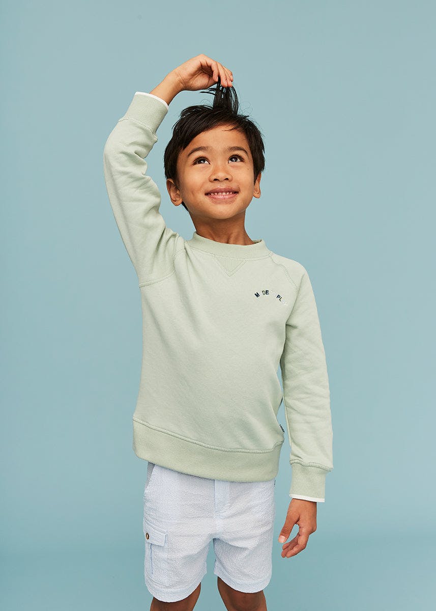Sweatshirt