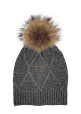 Diamond Knit Hat With a Genuine Fur Pom (TikTok)