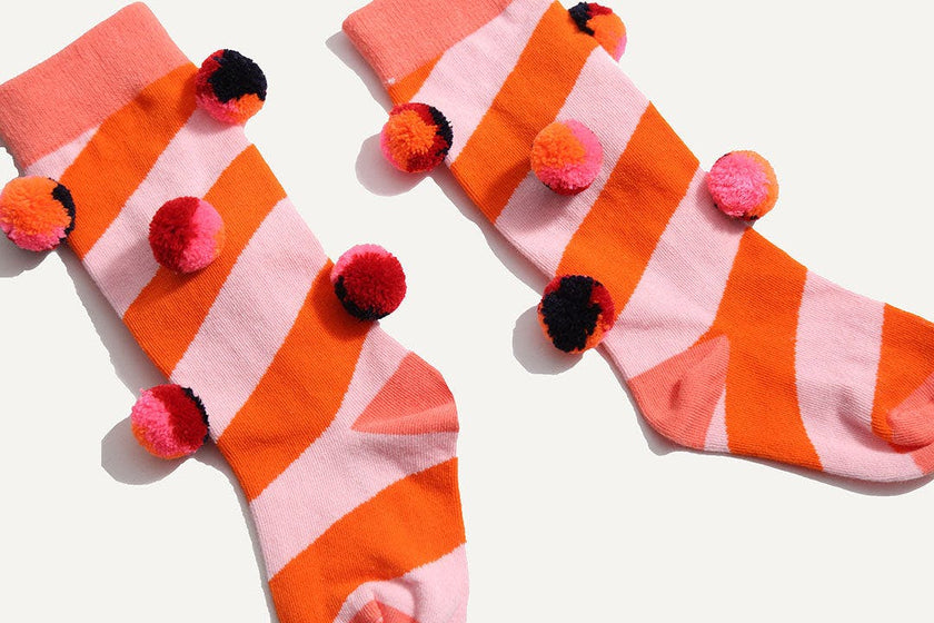 POM POM COLOR BLOCK SOCKS
