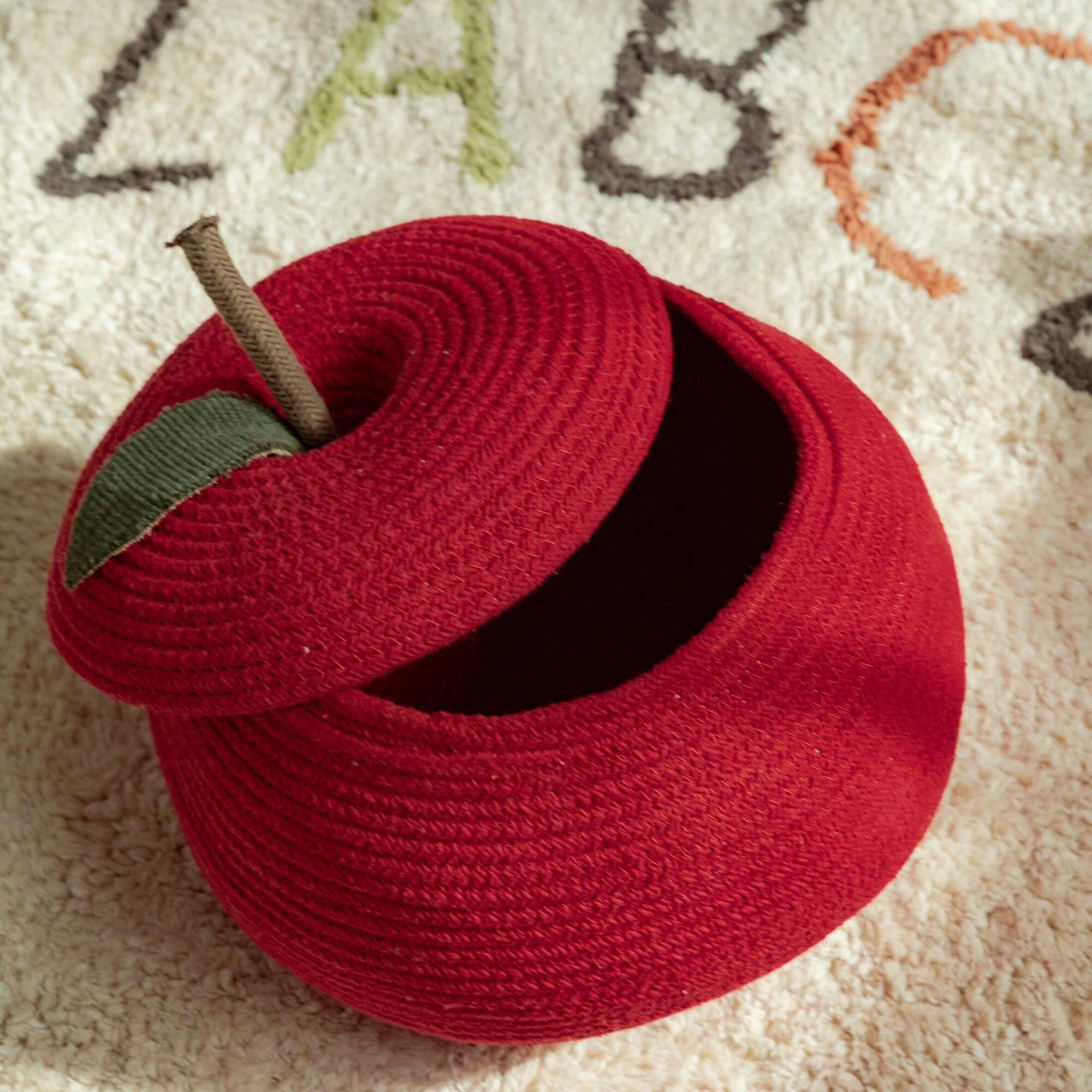 Basket Apple