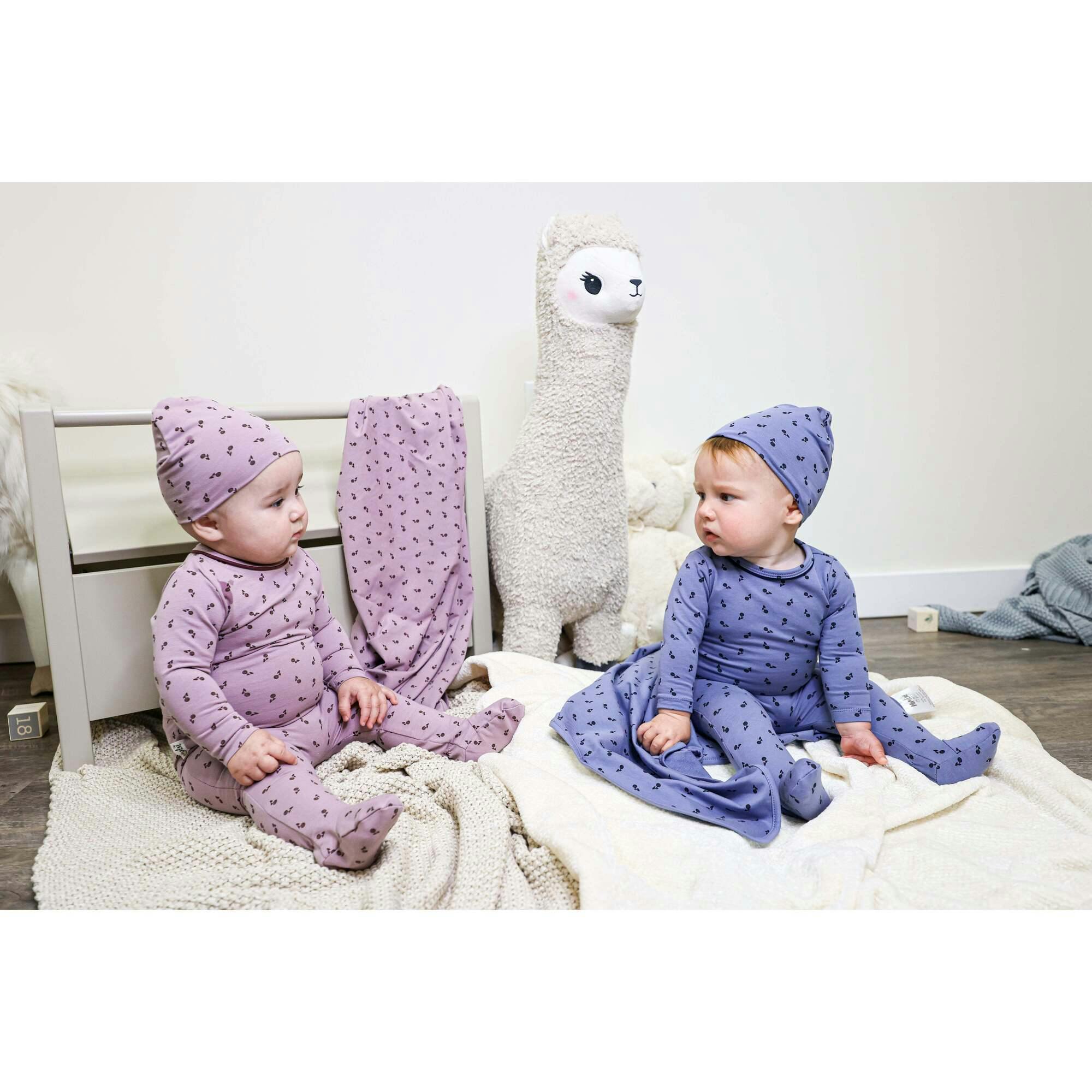 Winter Berries Round Neck Long Sleeve Footie