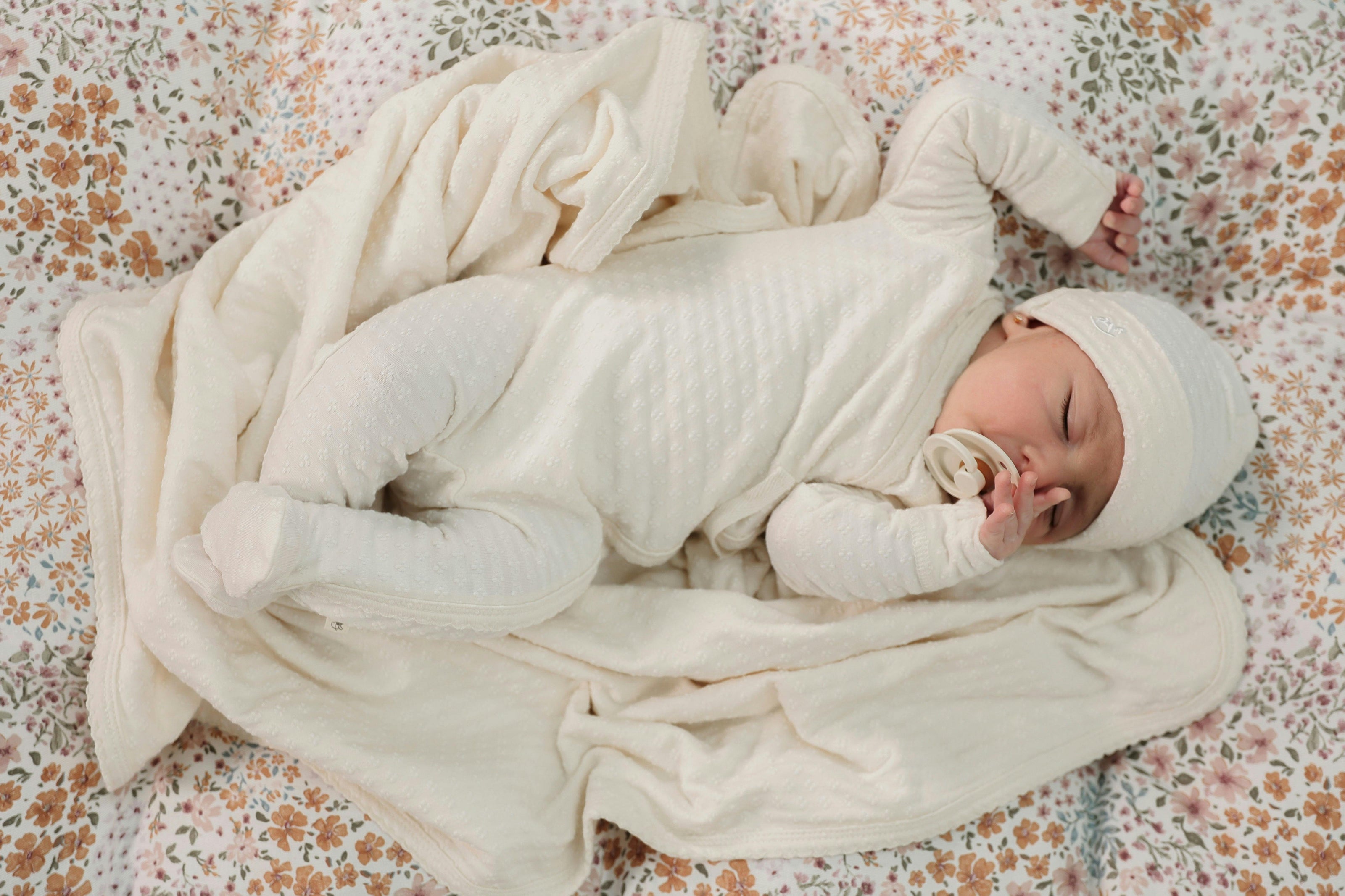Embossed Diamond Cotton Blend Knit Blanket