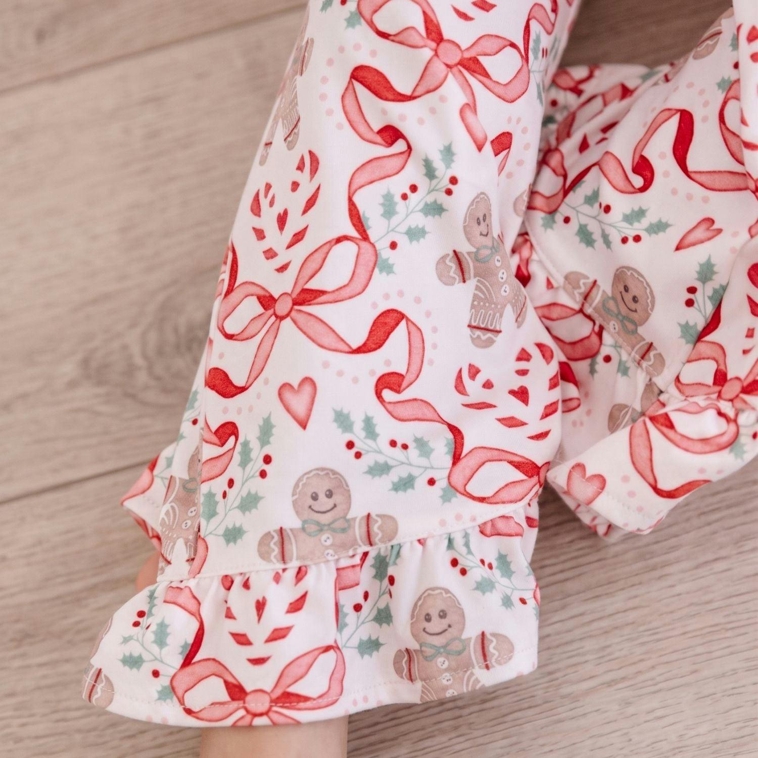 Gingerbread Trellis Christmas Two-Piece Set