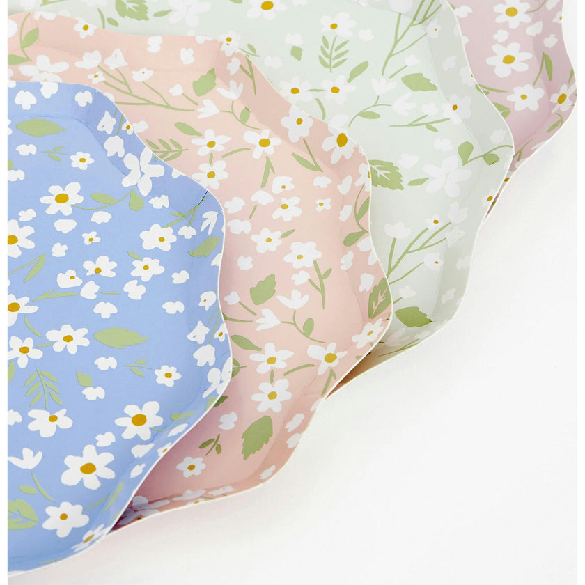 Ditsy Floral Dinner Plates