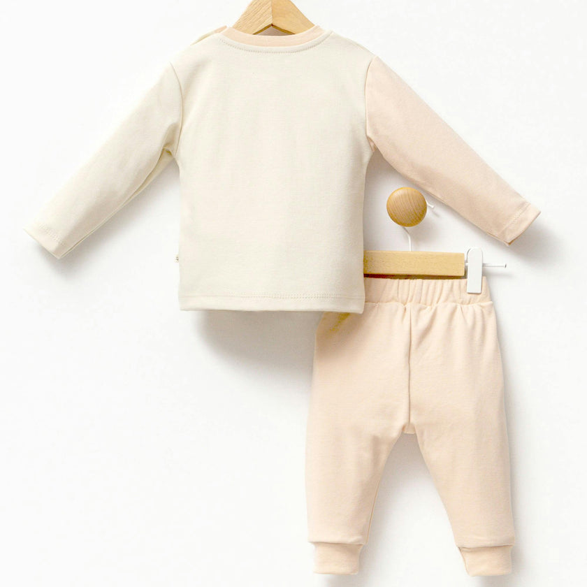 Peach Rainbow Graphic Outfit