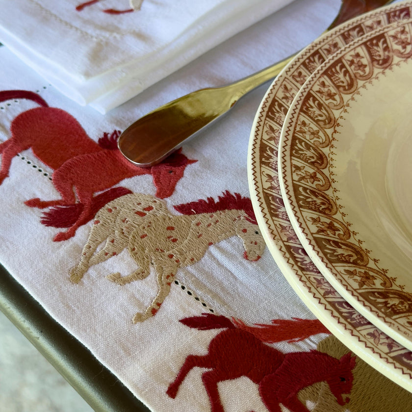 Placemat & napkin - Cavalcade embroidery