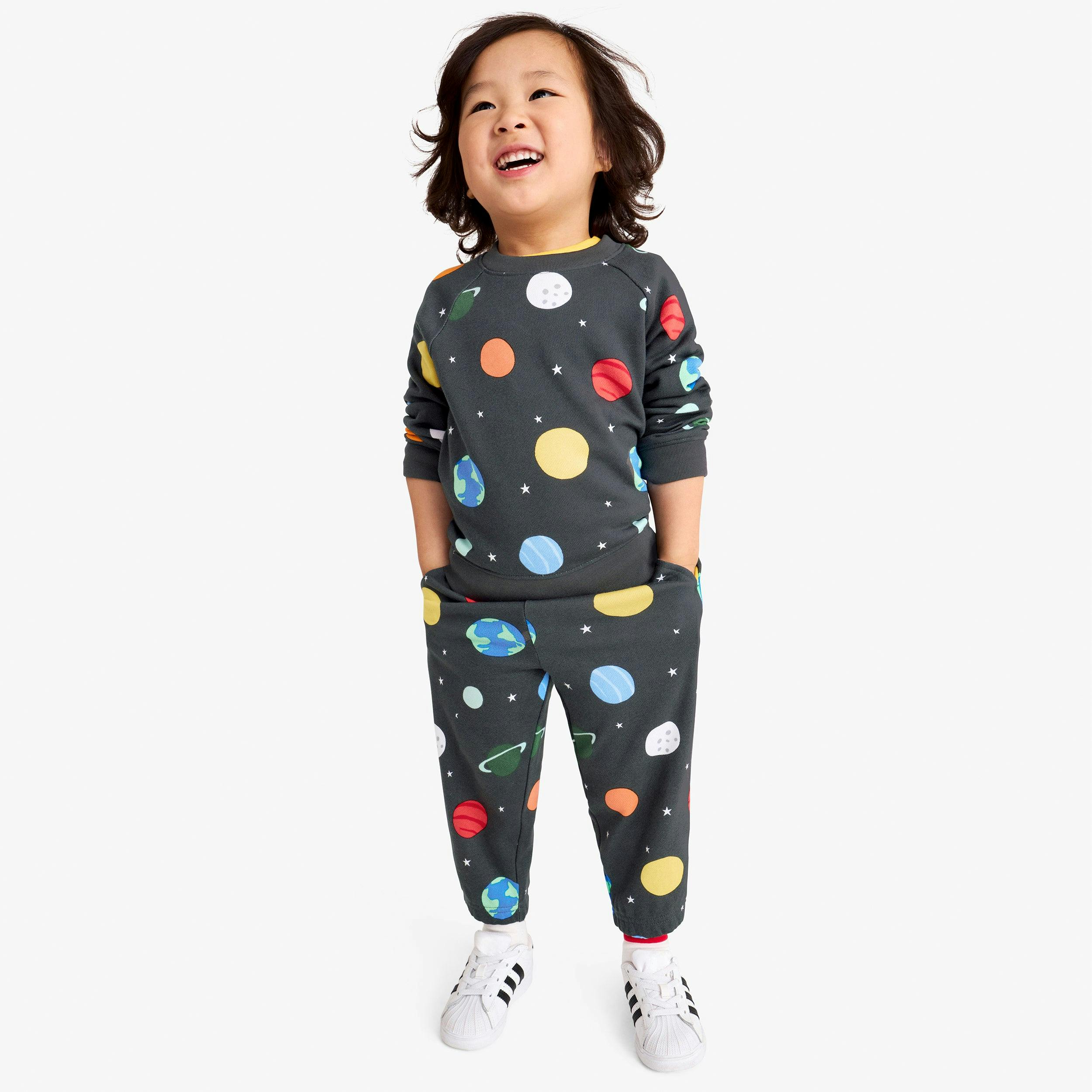 Kids sweatpant in rainbow galaxy