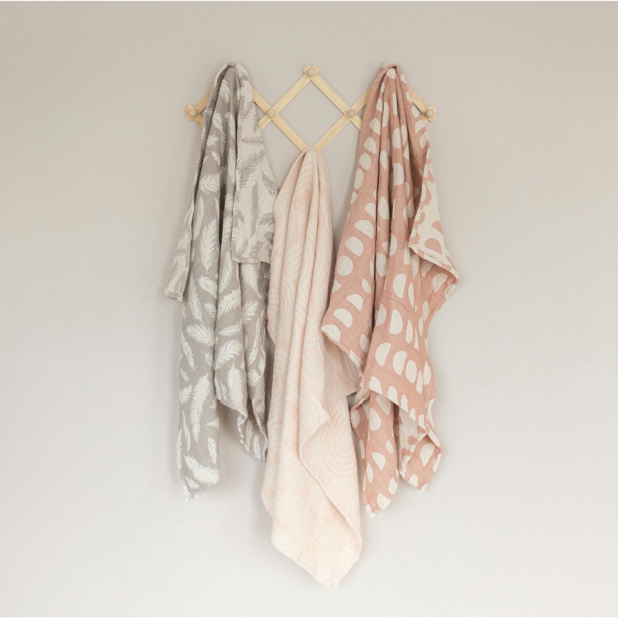 Cotton Jacquard Neutral Baby Blanket (Copper Moon Phase)