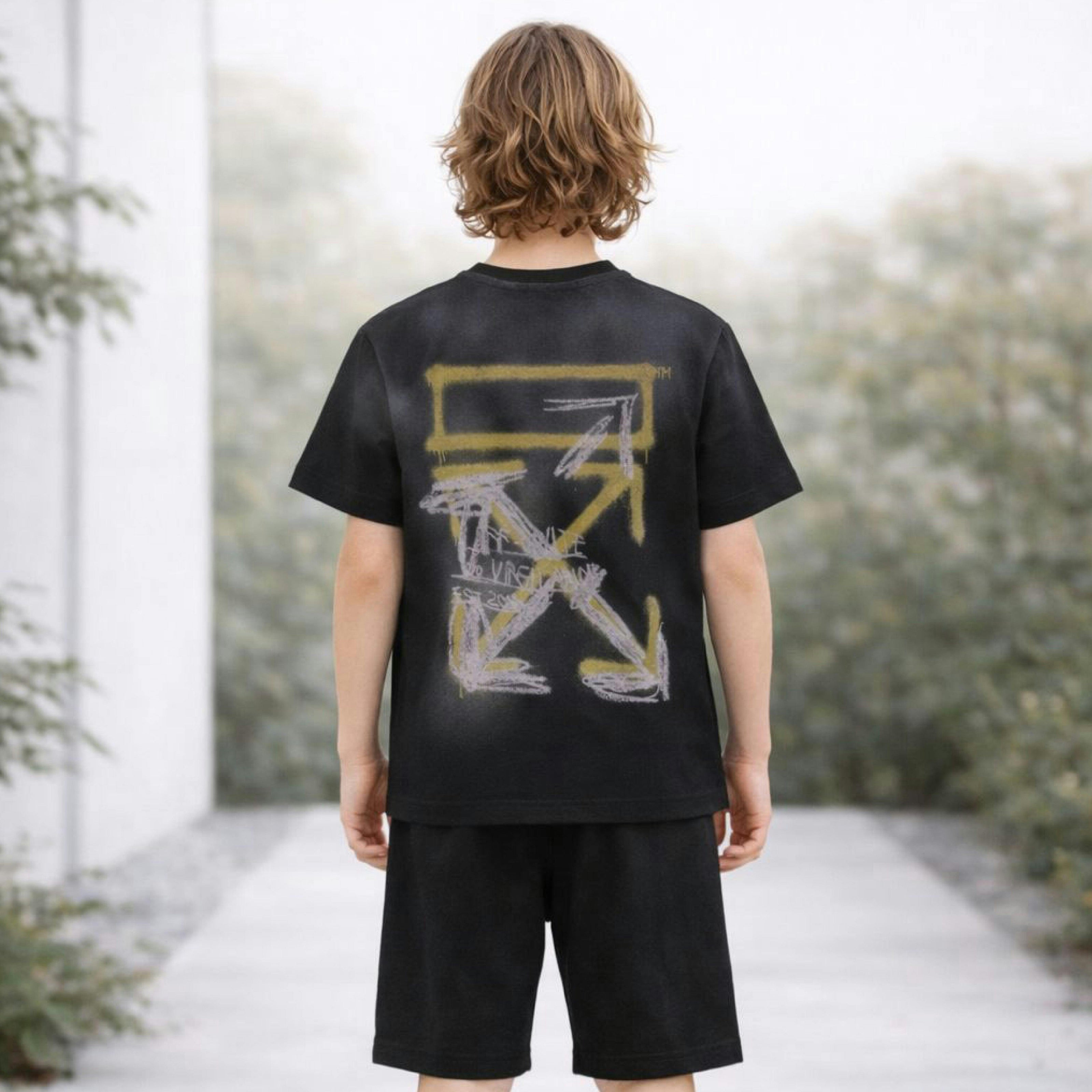 Black Arrow Spray T-shirt
