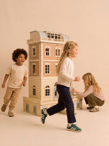 House of New York · The Six-Storey Giant