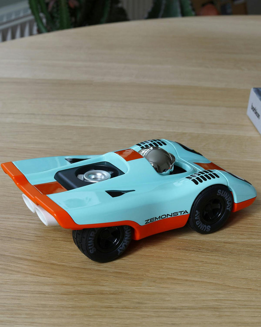 Car ZEMONSTA
