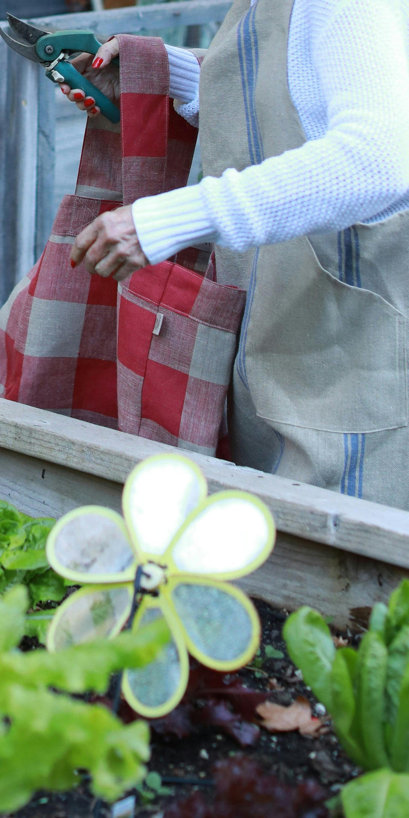 Nossilac French Linen Crossback Apron&nbsp;