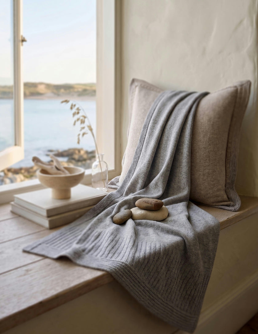 The Aspen Cashmere Throw | Heather Grey